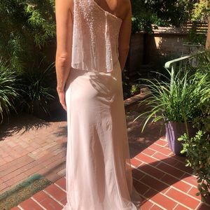 WONDER By Jenny Packham dress. Size 2. Peach